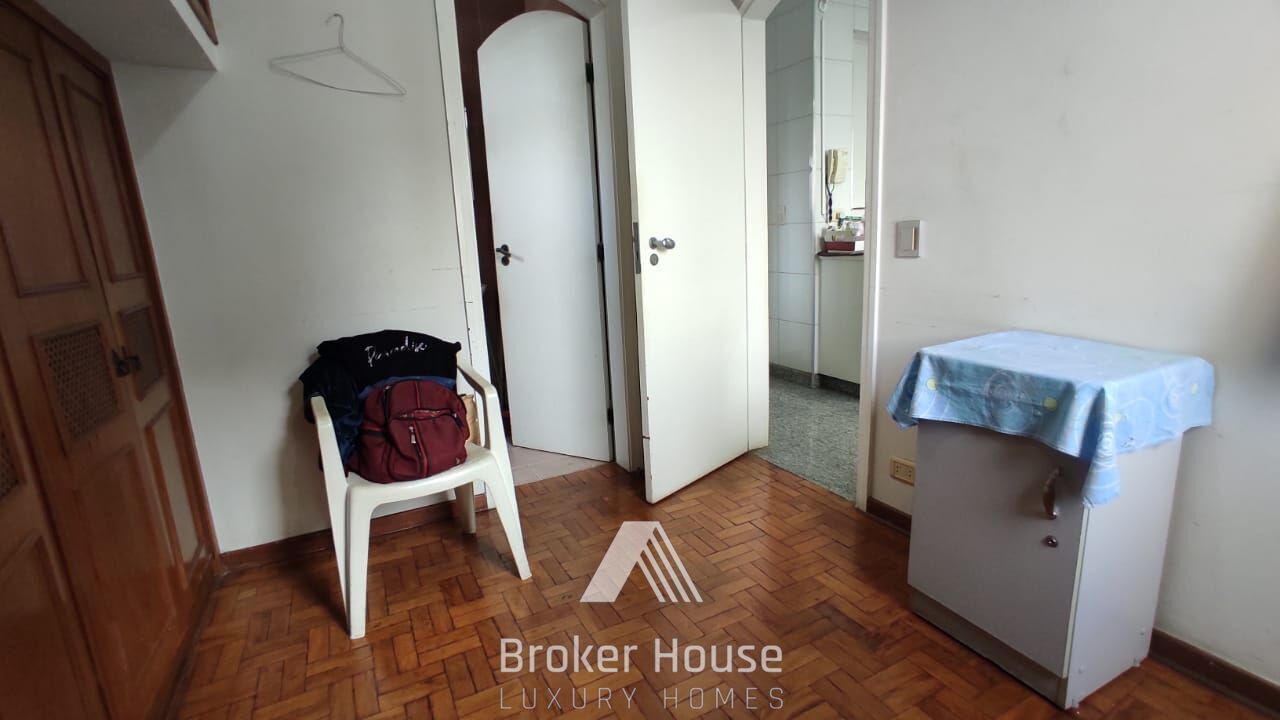 Apartamento à venda com 4 quartos, 240m² - Foto 18