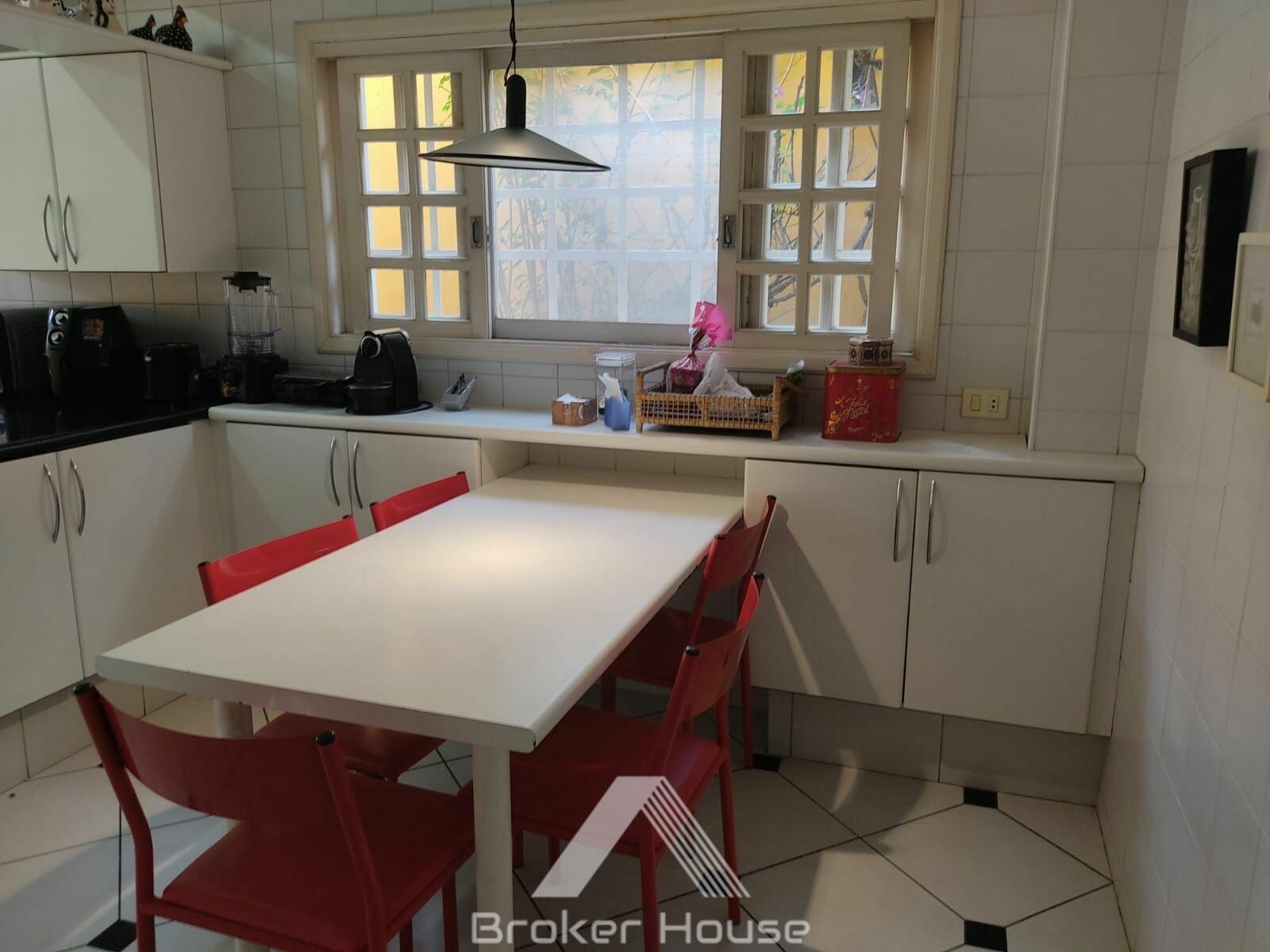 Casa para alugar com 4 quartos, 320m² - Foto 39