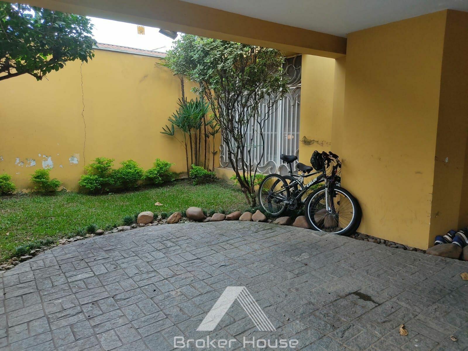 Casa para alugar com 4 quartos, 320m² - Foto 42