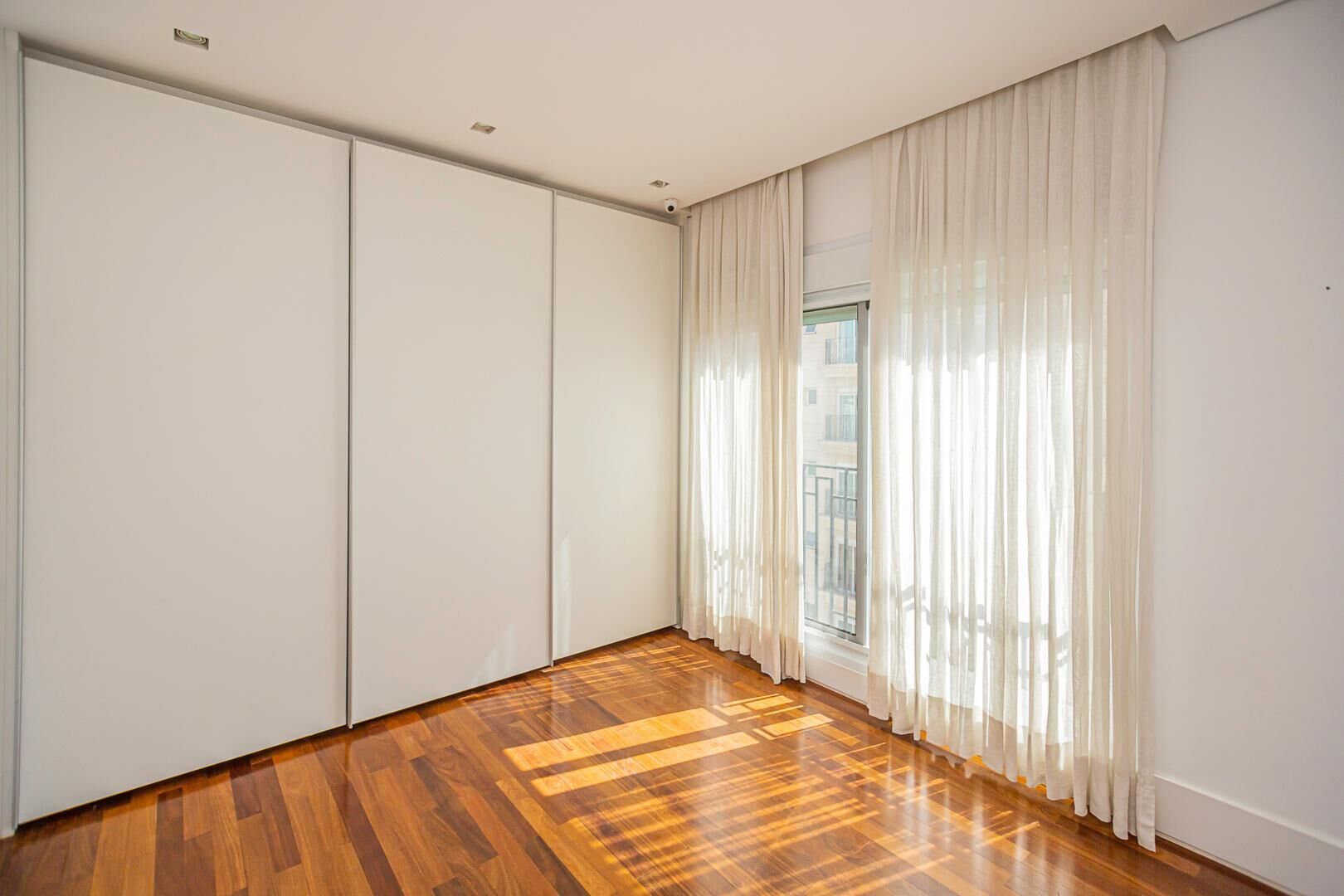 Apartamento para alugar com 2 quartos, 236m² - Foto 17