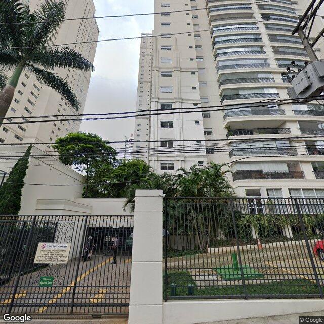 Imagem estática do "Street View" da localização