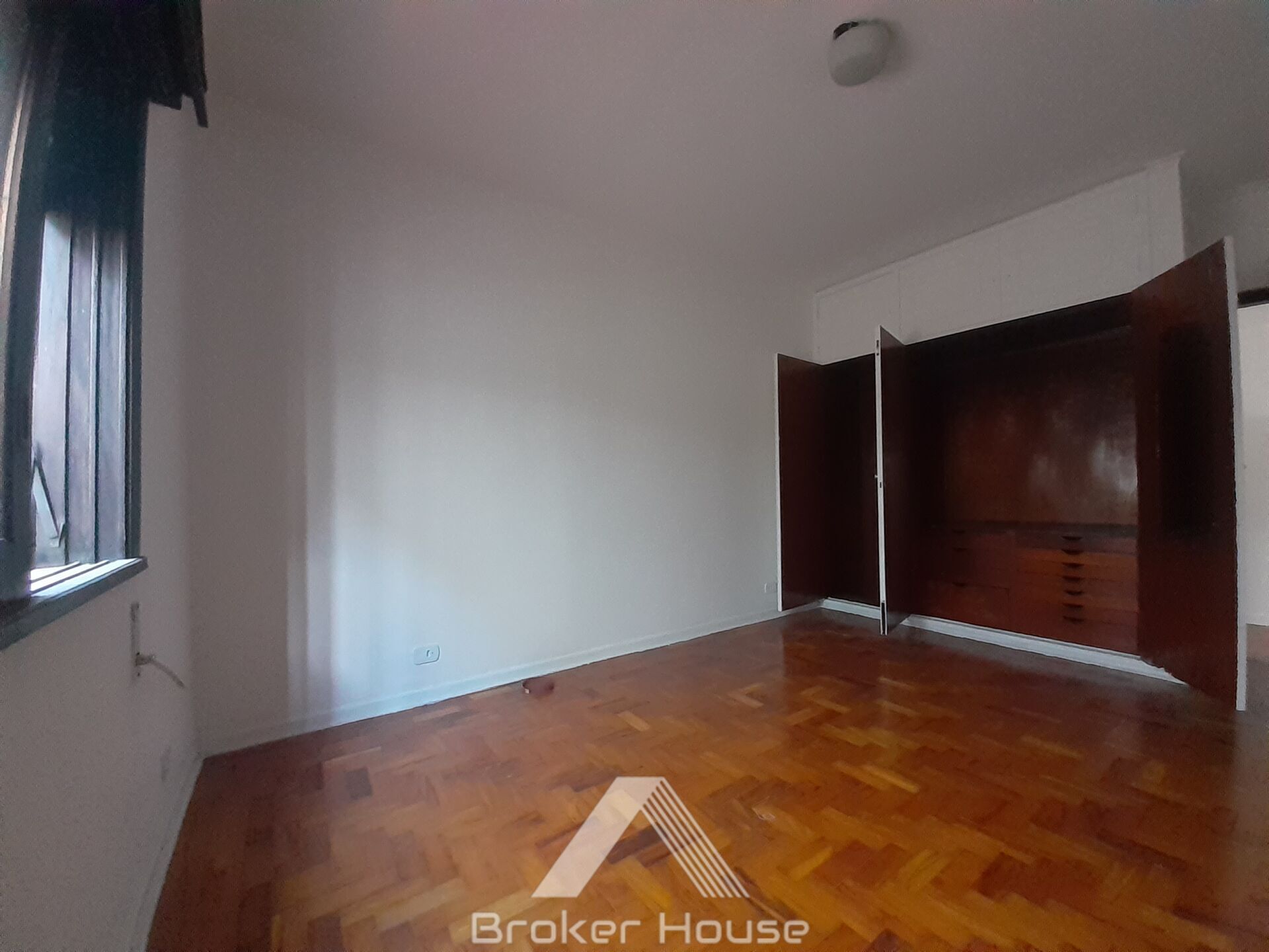 Casa à venda com 4 quartos, 450m² - Foto 15