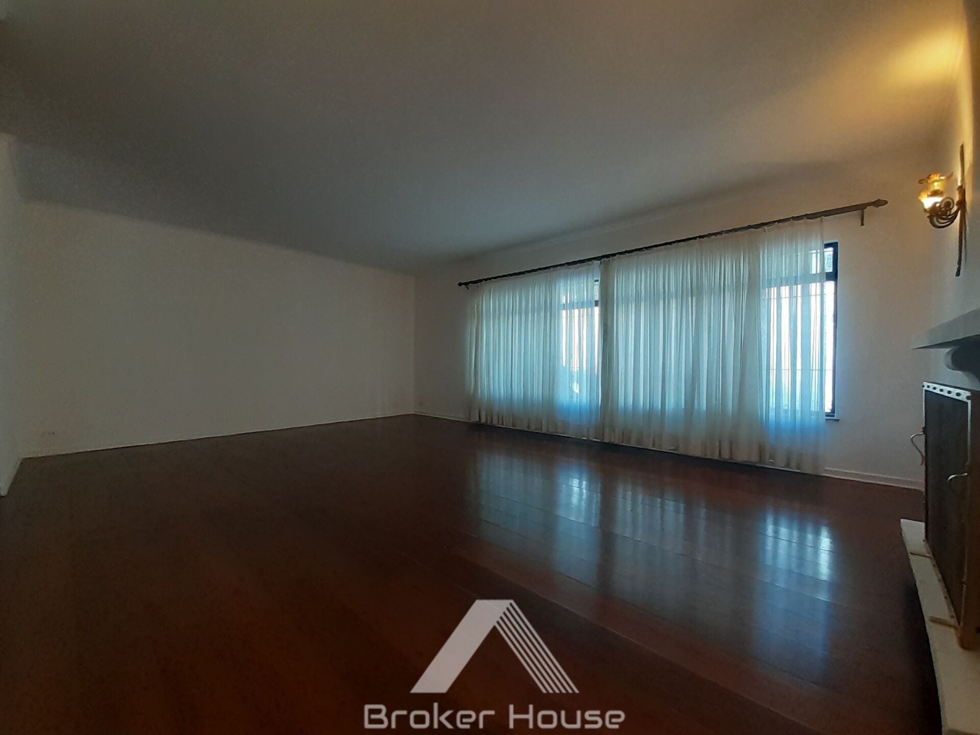 Casa à venda com 4 quartos, 450m² - Foto 4