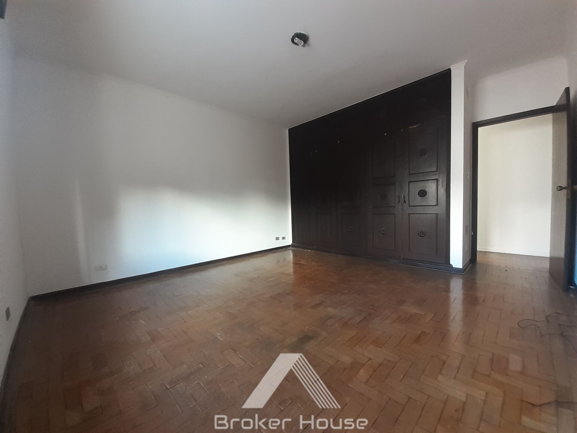 Casa à venda com 4 quartos, 450m² - Foto 26