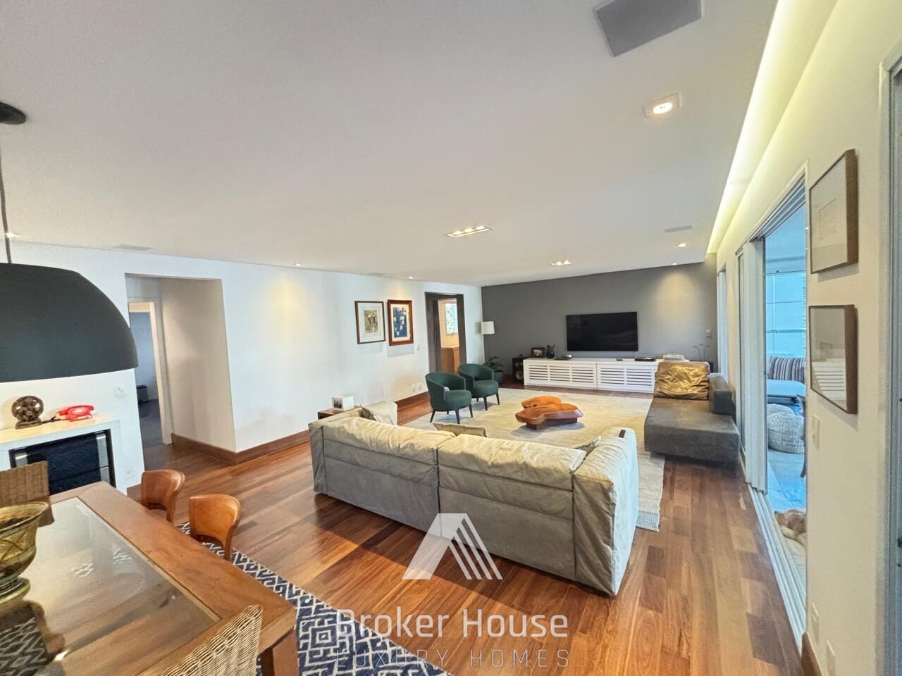 Apartamento, 4 quartos, 241 m² - Foto 1