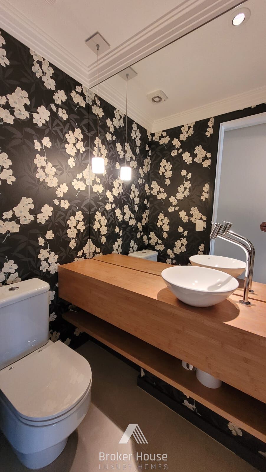 Apartamento à venda com 3 quartos, 242m² - Foto 10