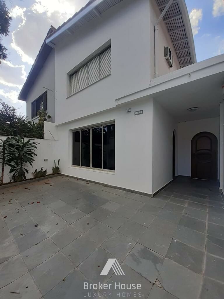 Casa para alugar com 3 quartos, 134m² - Foto 1