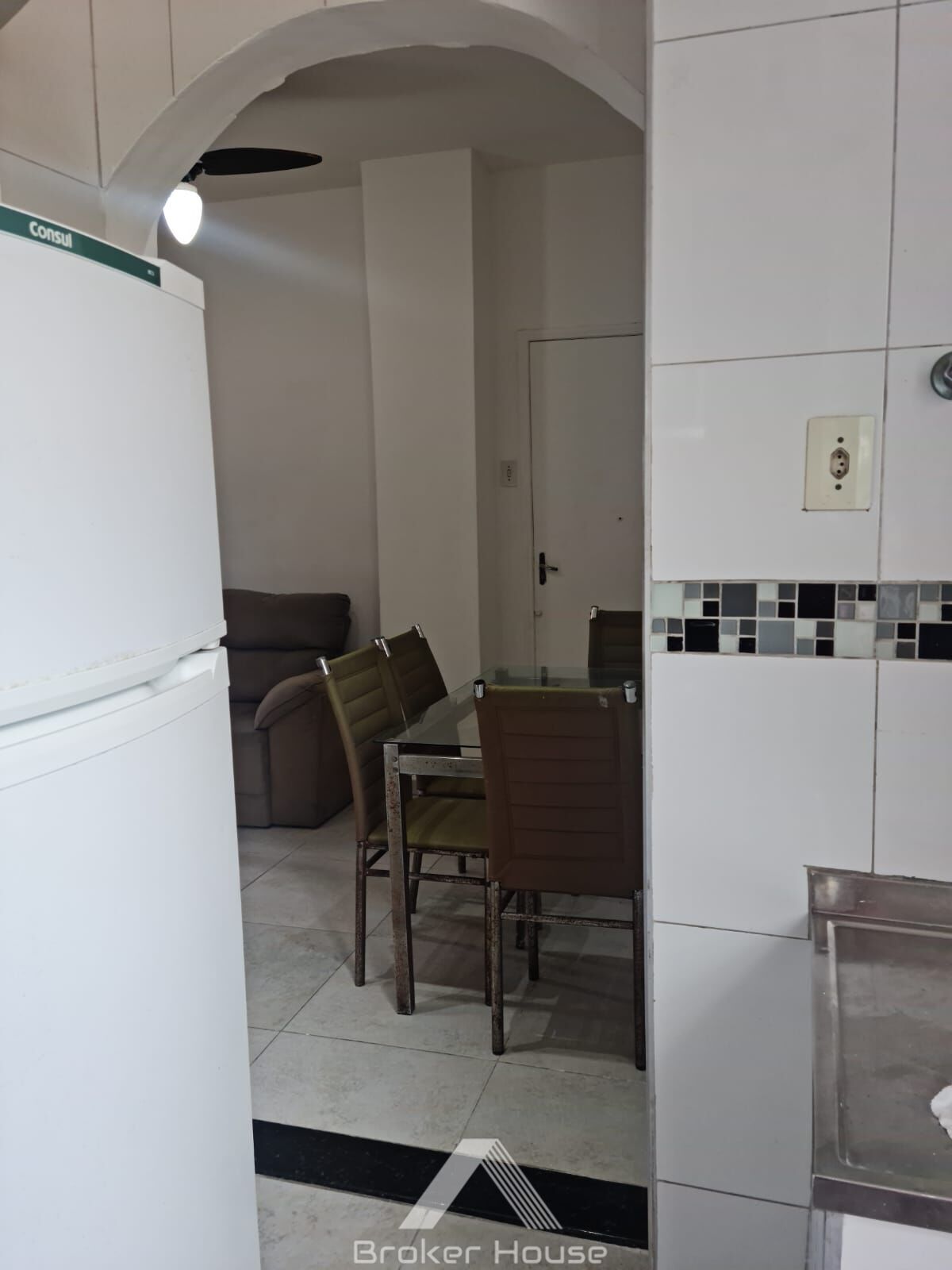 Apartamento à venda com 1 quarto, 38m² - Foto 10