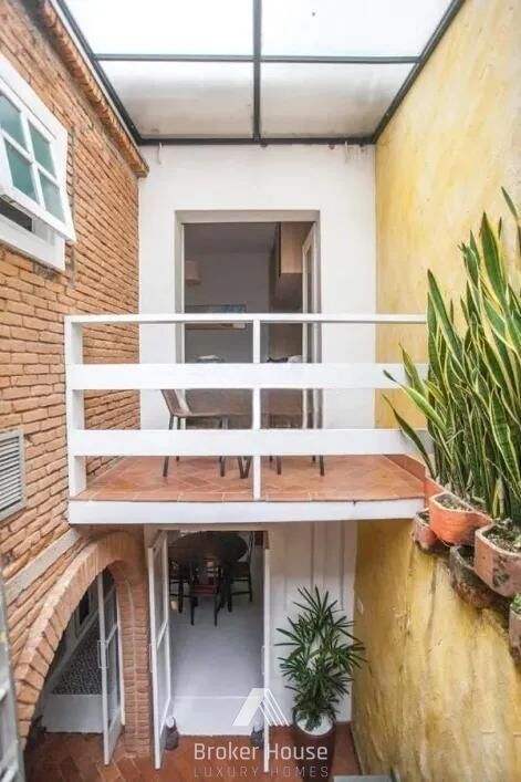 Casa à venda com 2 quartos, 110m² - Foto 12