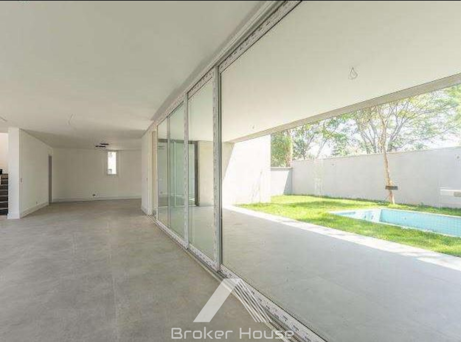 Casa de Condomínio à venda com 4 quartos, 719m² - Foto 2