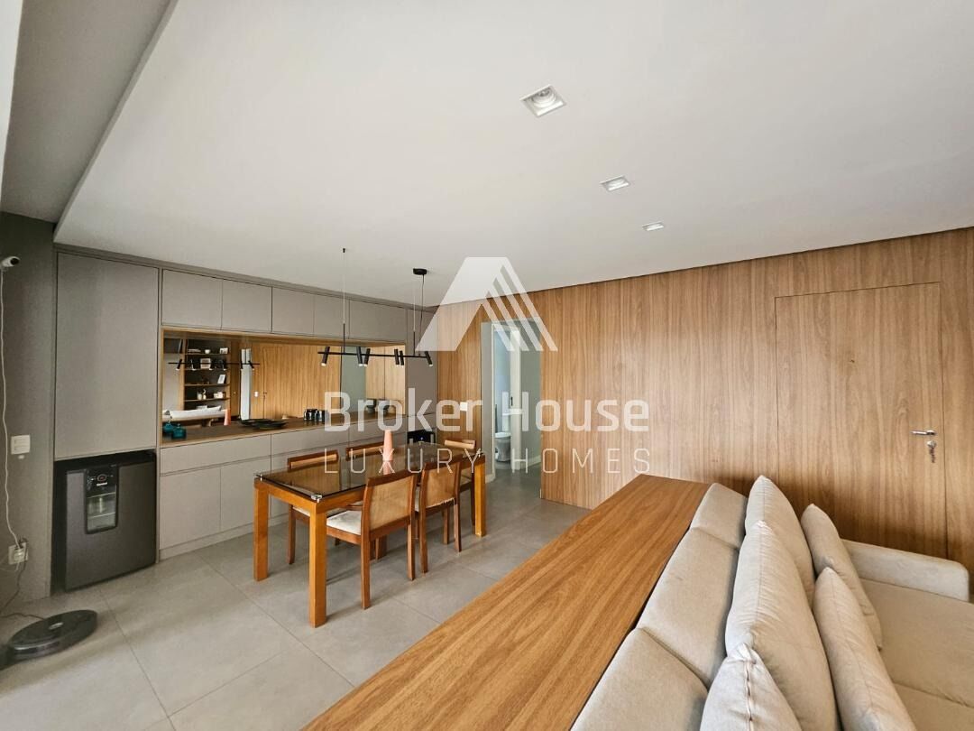 Apartamento à venda com 4 quartos, 209m² - Foto 6