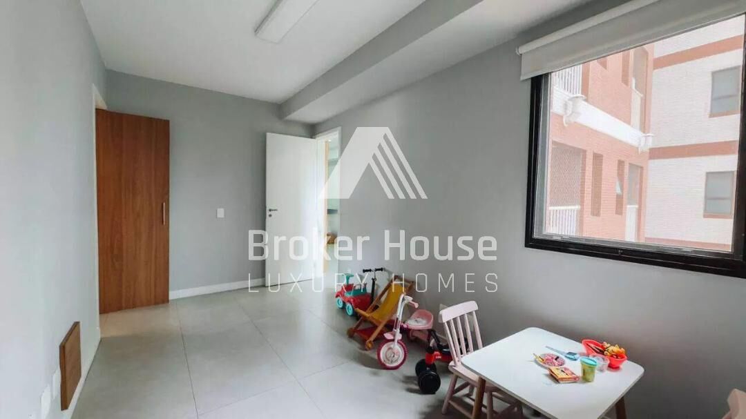 Apartamento à venda com 4 quartos, 209m² - Foto 10