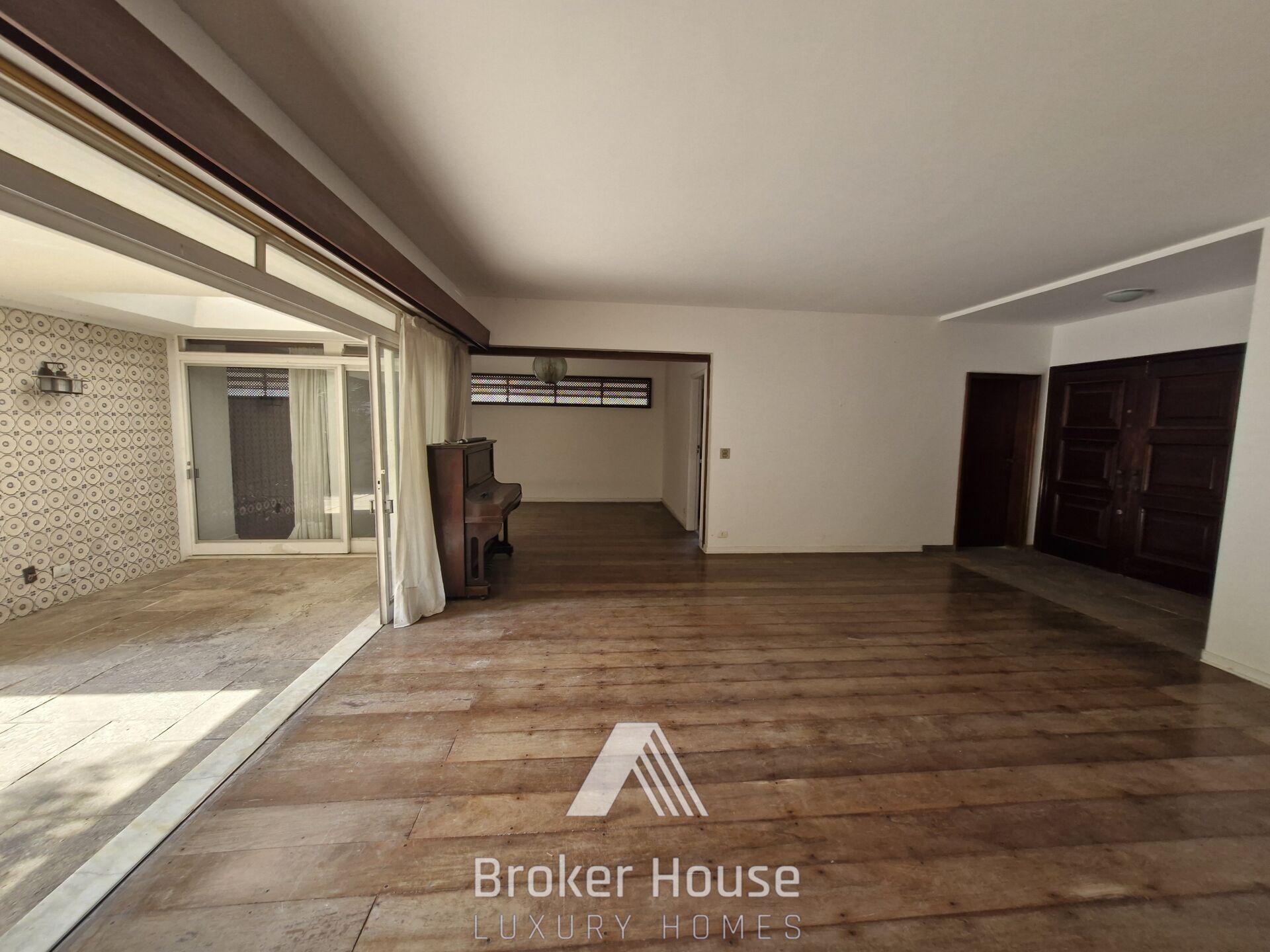 Casa à venda com 3 quartos, 324m² - Foto 6