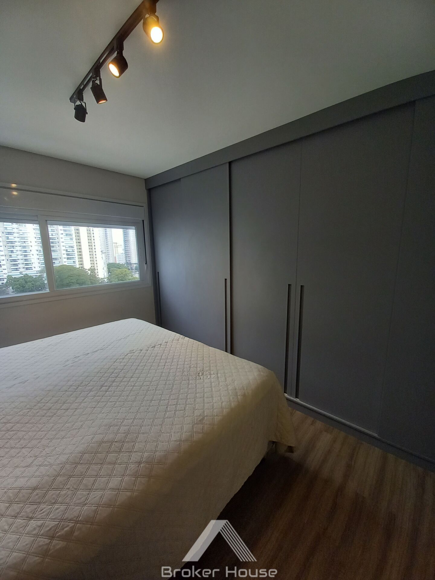 Apartamento à venda com 3 quartos, 106m² - Foto 15