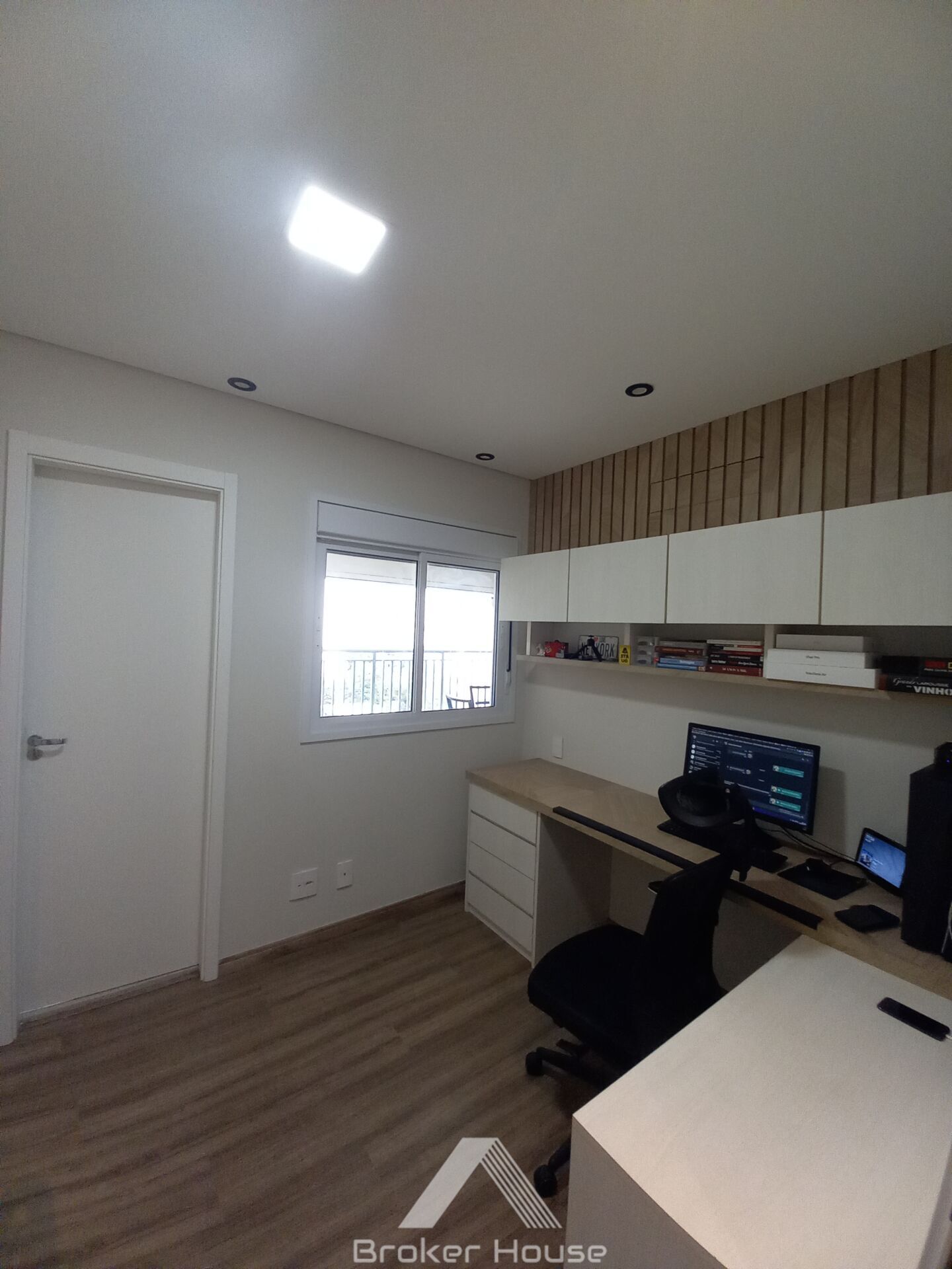 Apartamento à venda com 3 quartos, 106m² - Foto 19