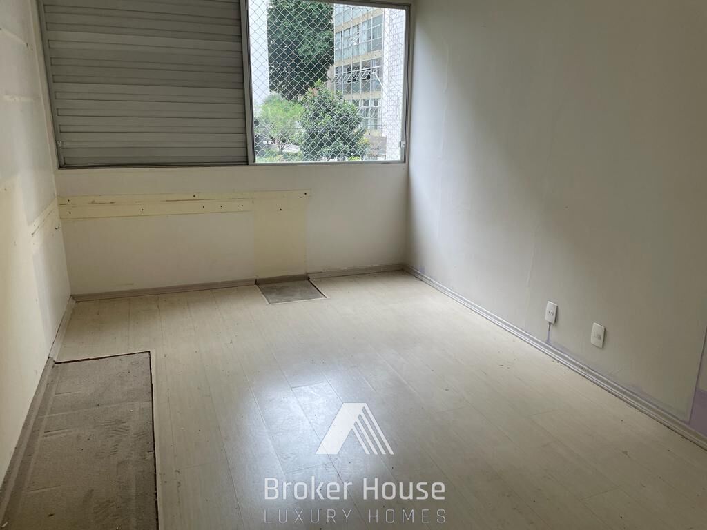 Apartamento à venda com 3 quartos, 134m² - Foto 19