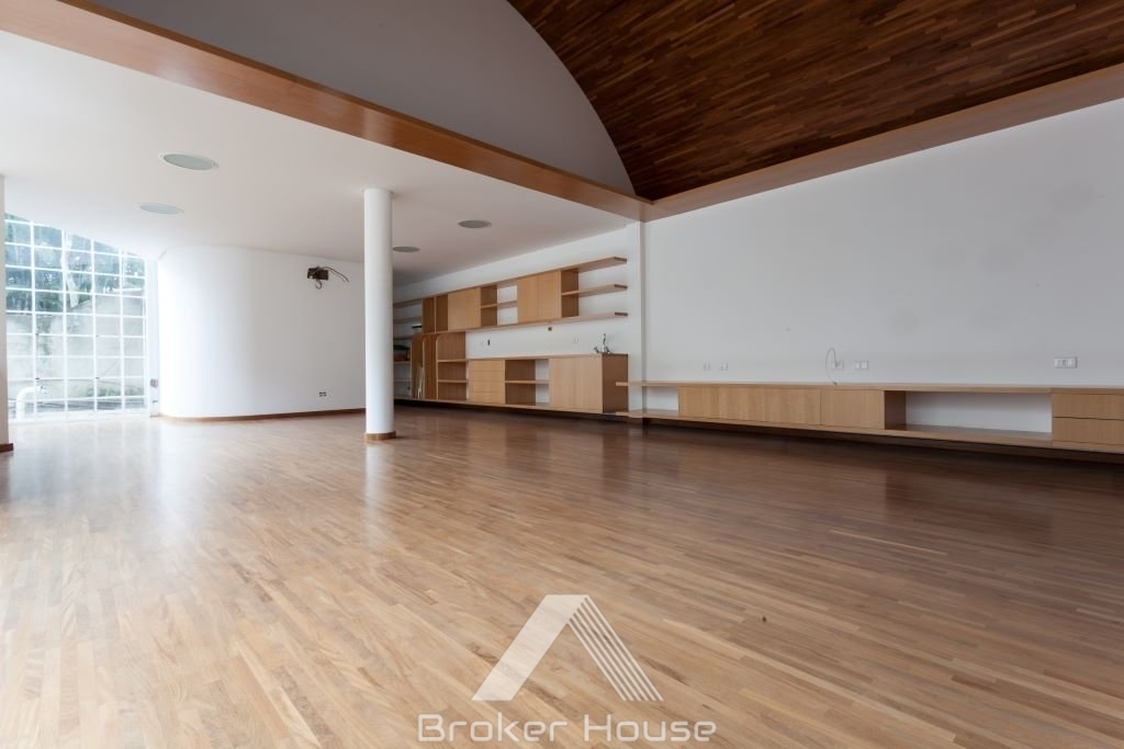 Casa à venda com 5 quartos, 338m² - Foto 19