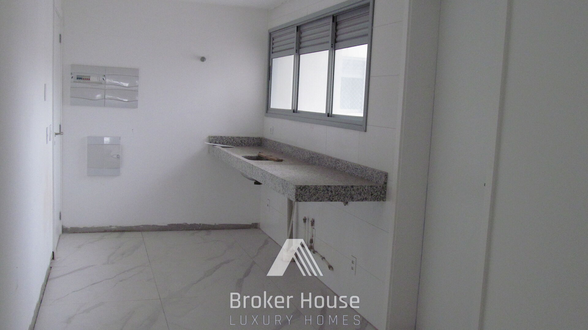 Apartamento à venda com 3 quartos, 155m² - Foto 11