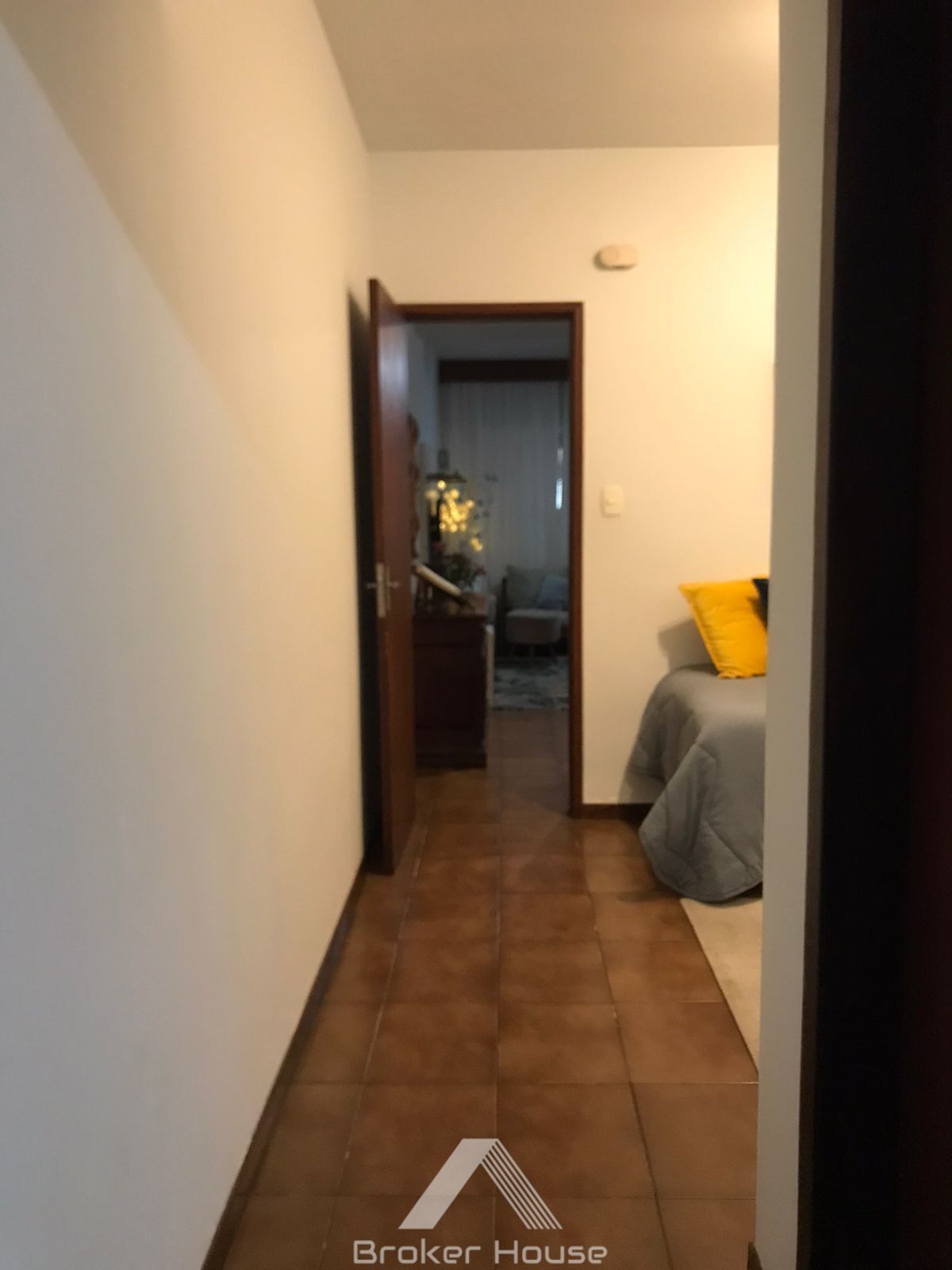 Casa à venda com 2 quartos, 107m² - Foto 10