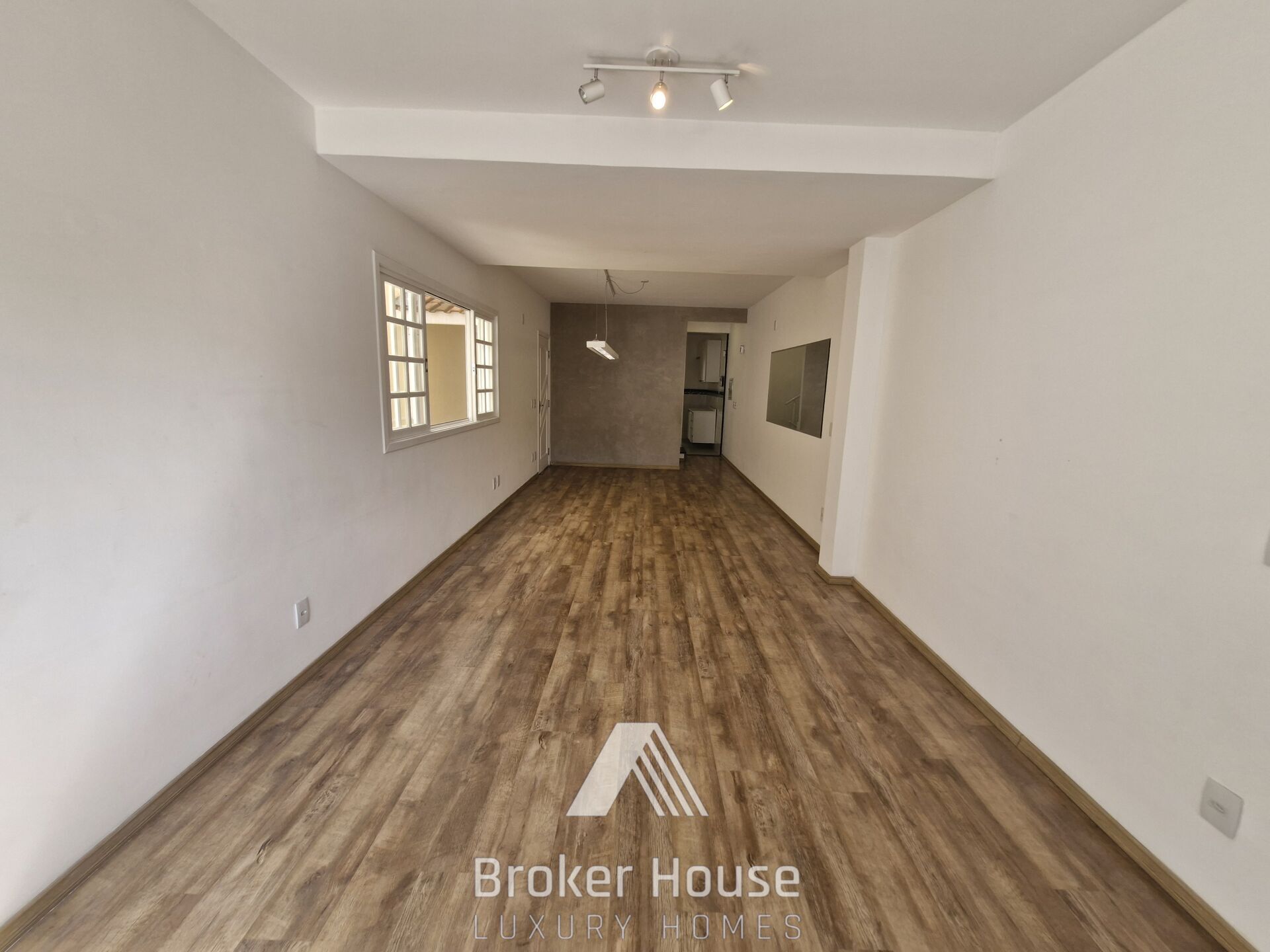 Casa à venda com 3 quartos, 181m² - Foto 10