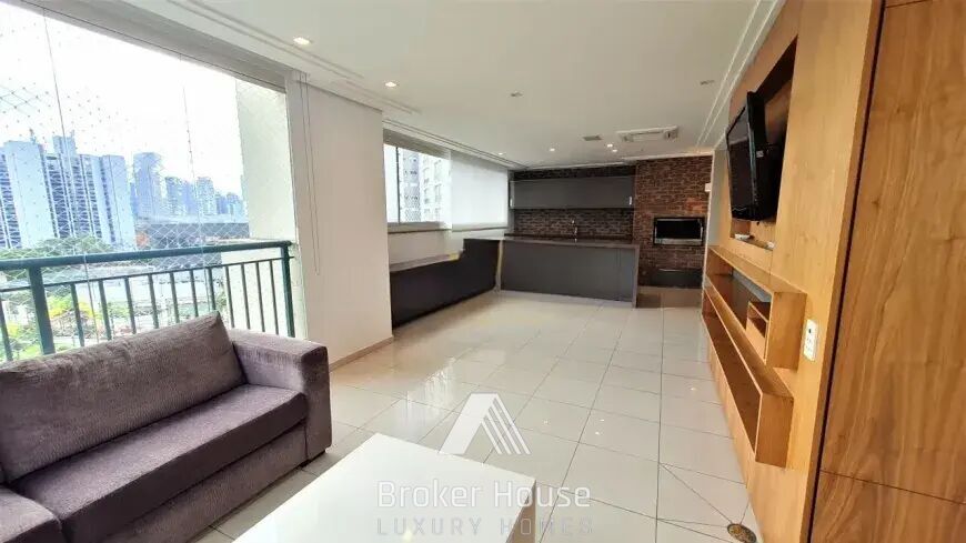 Apartamento à venda com 3 quartos, 205m² - Foto 2