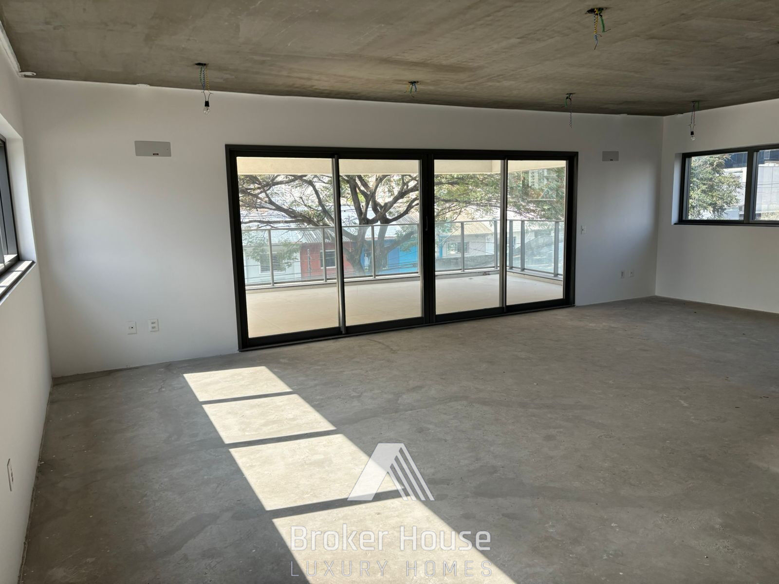 Apartamento à venda com 4 quartos, 246m² - Foto 7