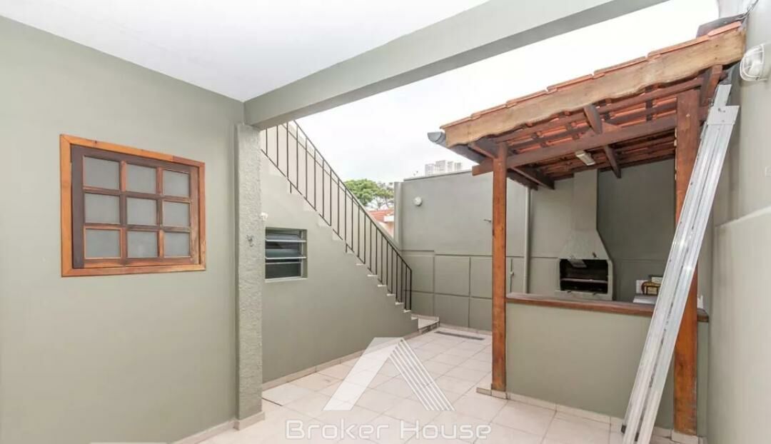 Casa à venda com 4 quartos, 175m² - Foto 1