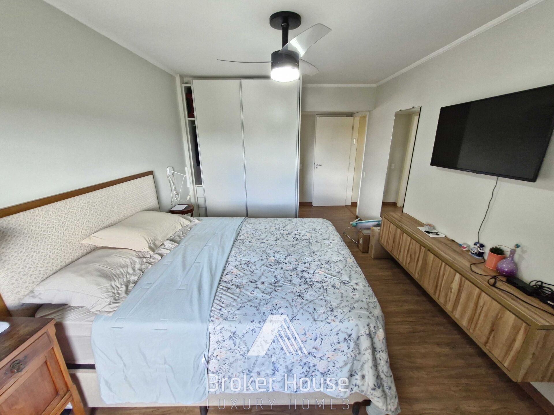 Apartamento à venda com 3 quartos, 157m² - Foto 33