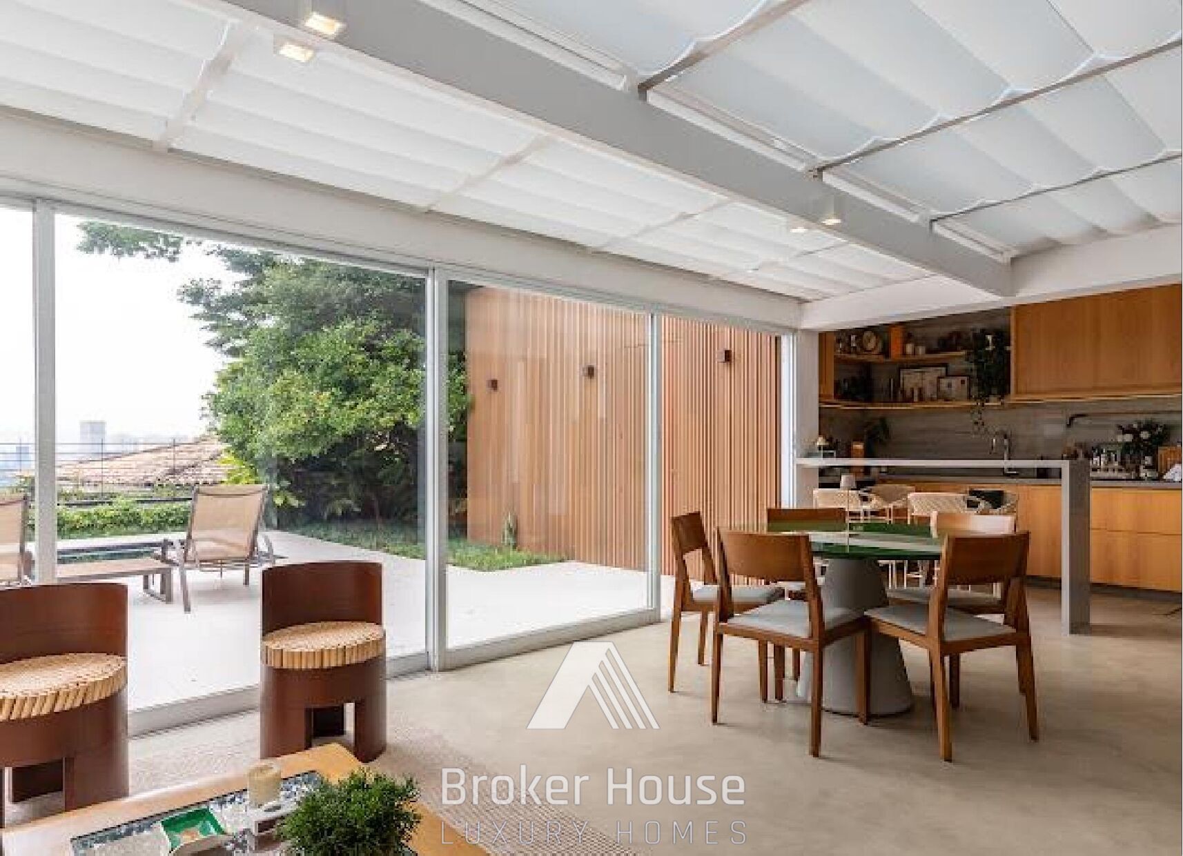 Casa à venda com 3 quartos, 608m² - Foto 8