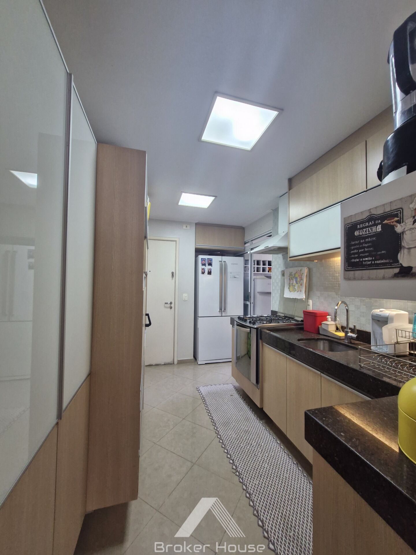 Apartamento à venda com 3 quartos, 95m² - Foto 18