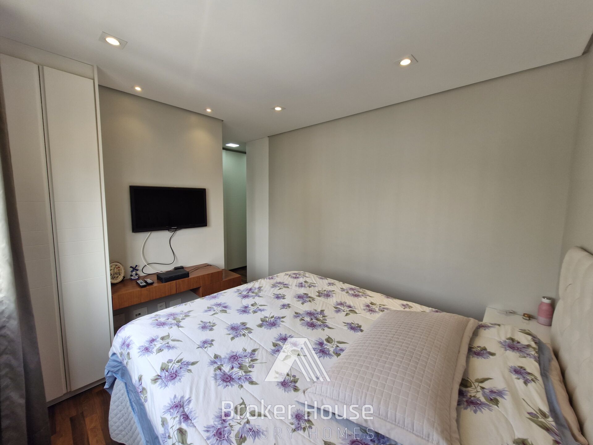 Apartamento à venda com 3 quartos, 135m² - Foto 32