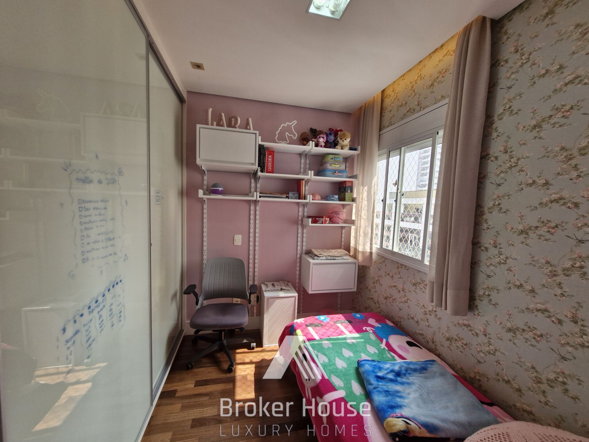 Apartamento à venda com 3 quartos, 135m² - Foto 18