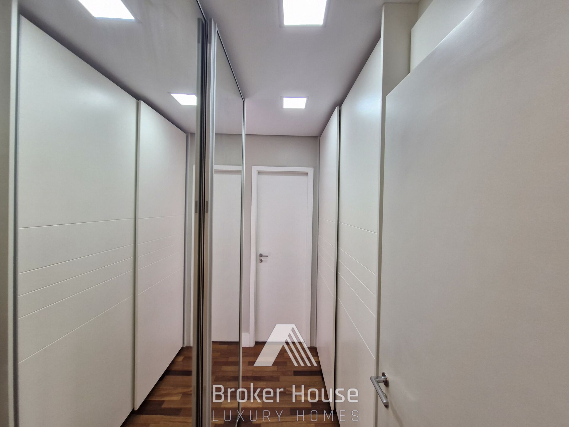 Apartamento à venda com 3 quartos, 135m² - Foto 26