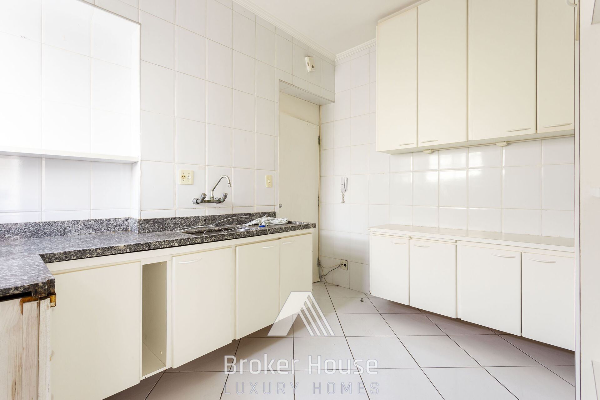 Apartamento à venda com 3 quartos, 250m² - Foto 23