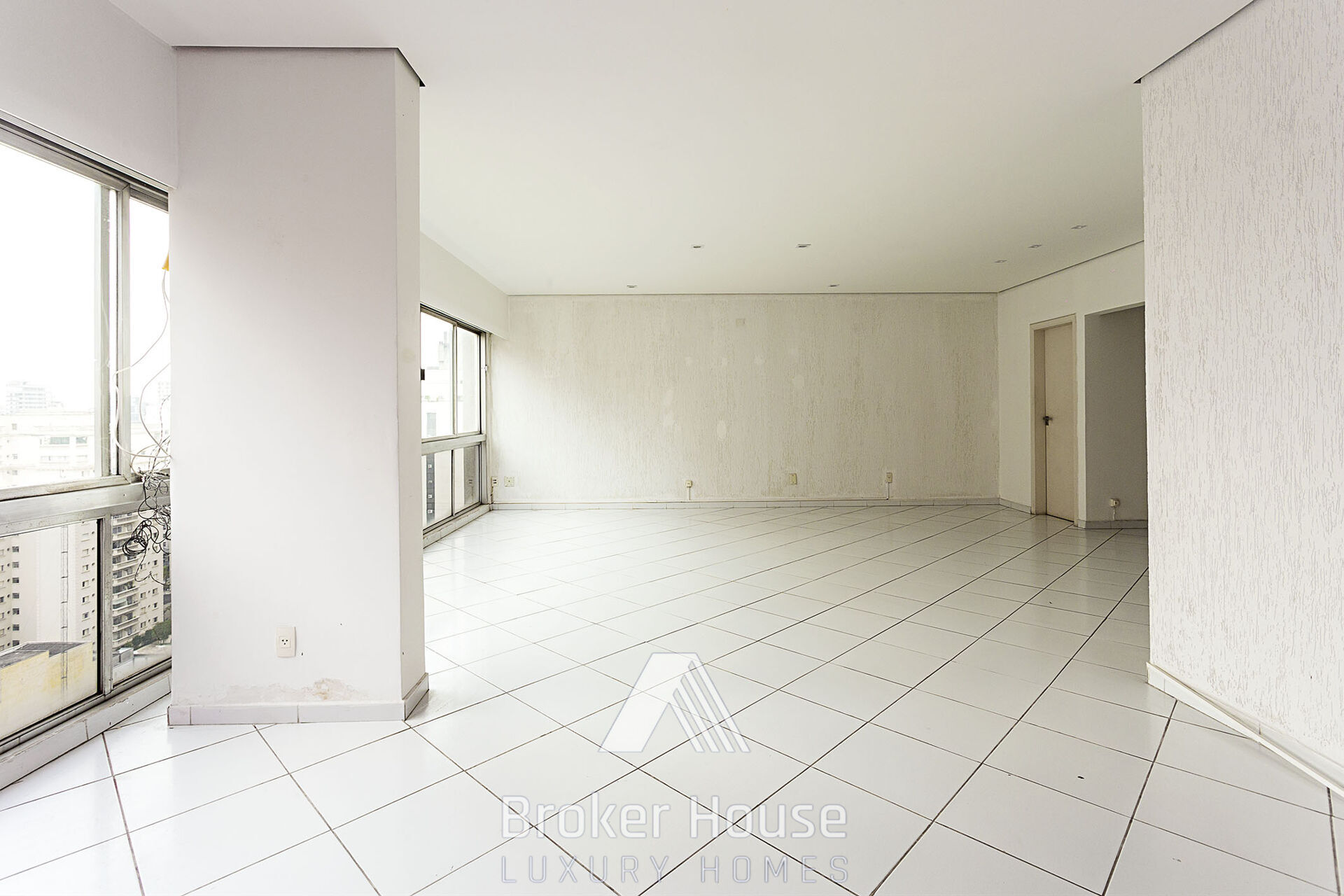 Apartamento à venda com 3 quartos, 250m² - Foto 8