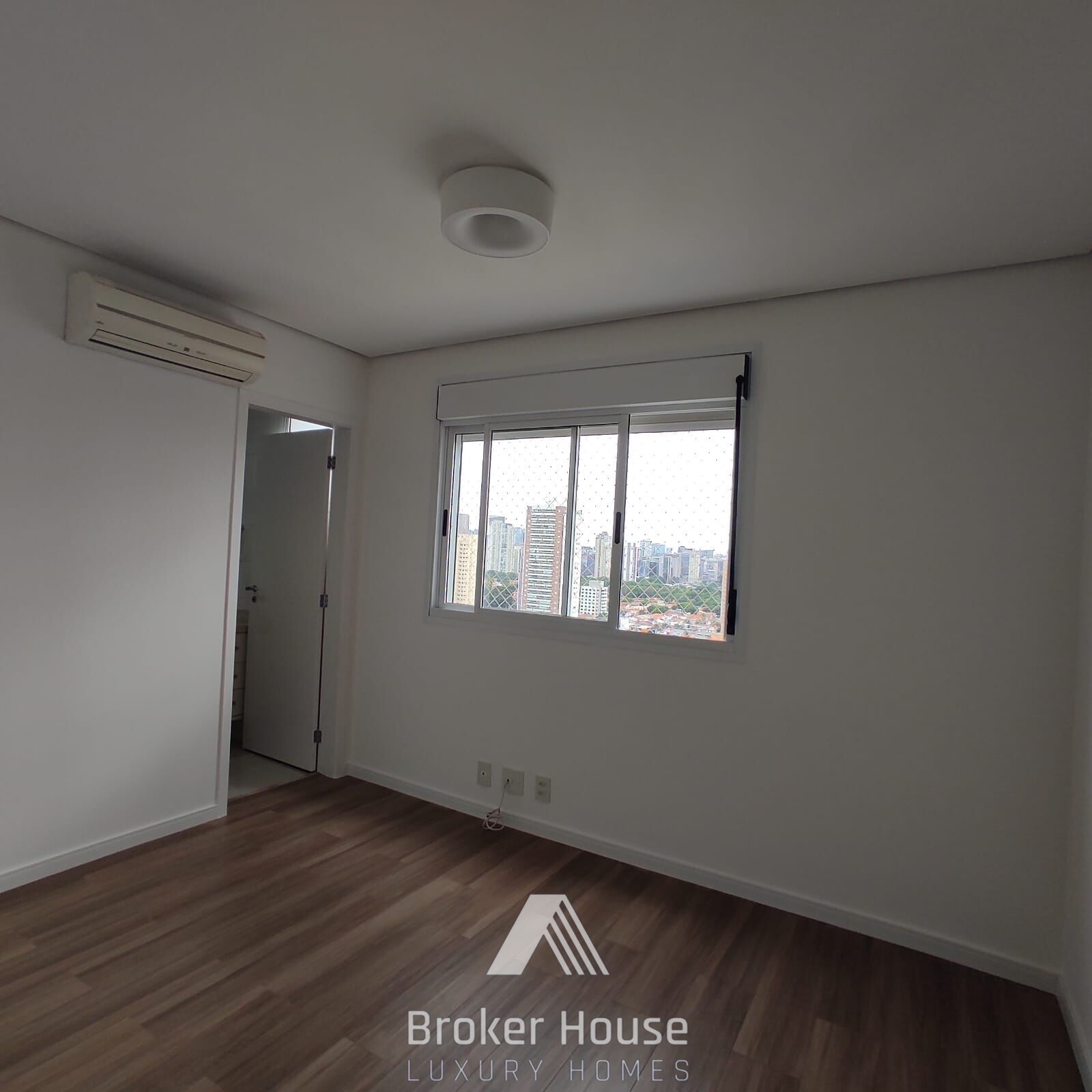 Apartamento à venda com 4 quartos, 205m² - Foto 30