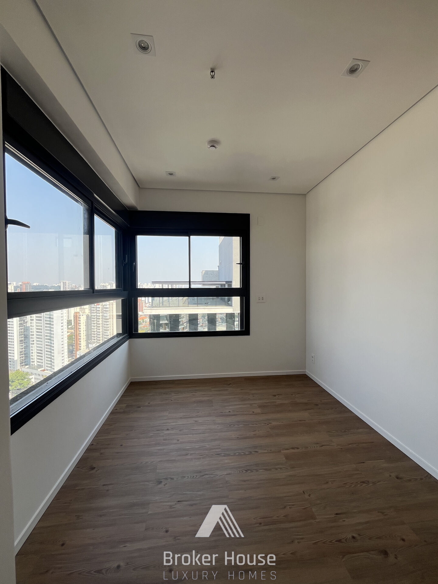 Apartamento à venda com 3 quartos, 105m² - Foto 14