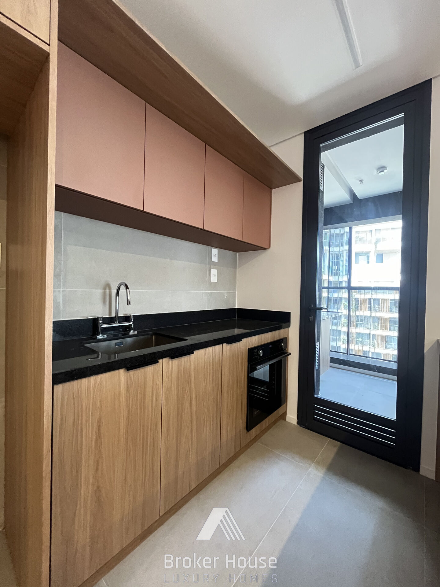 Apartamento à venda com 3 quartos, 105m² - Foto 12