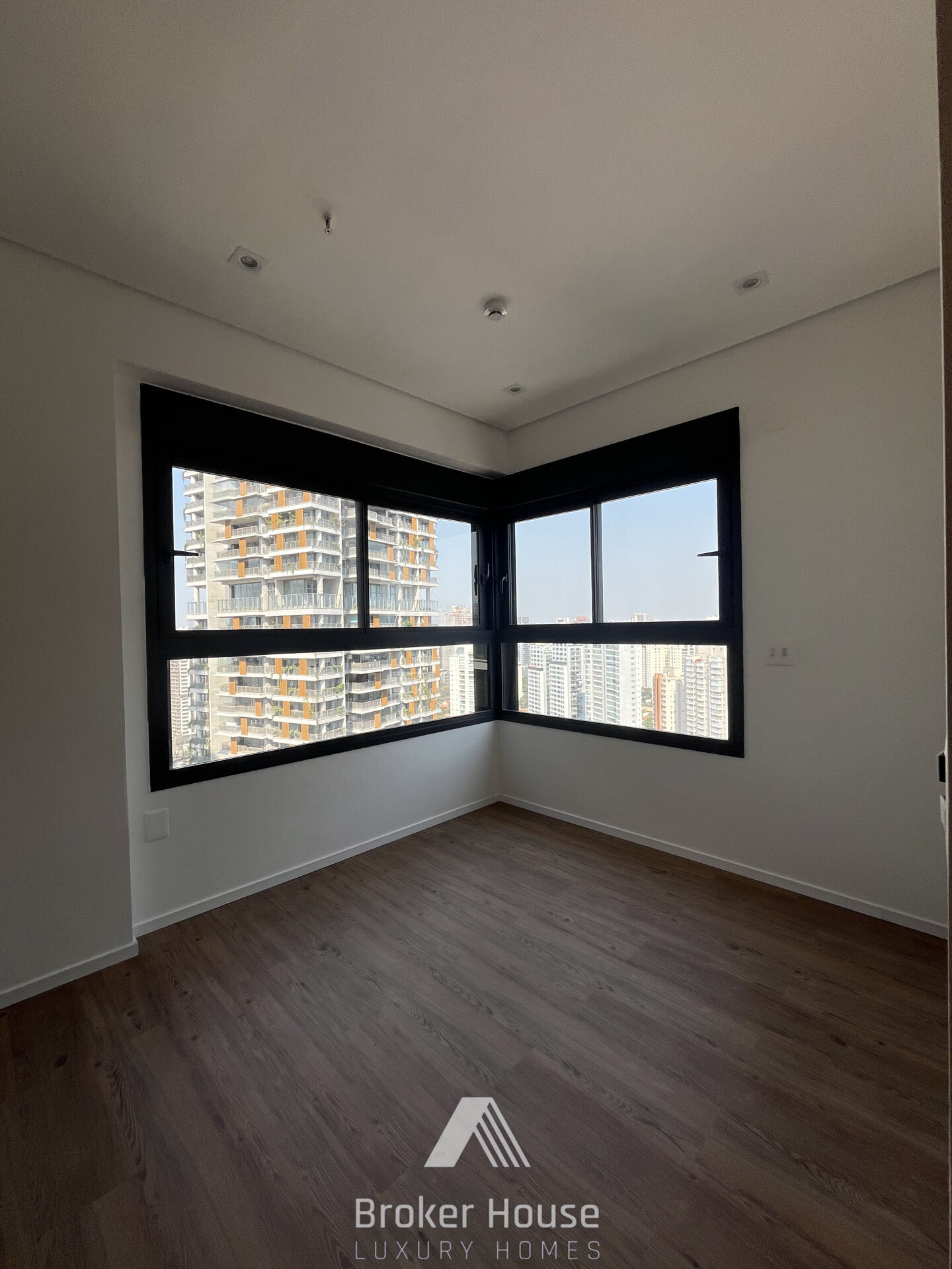 Apartamento à venda com 3 quartos, 105m² - Foto 17