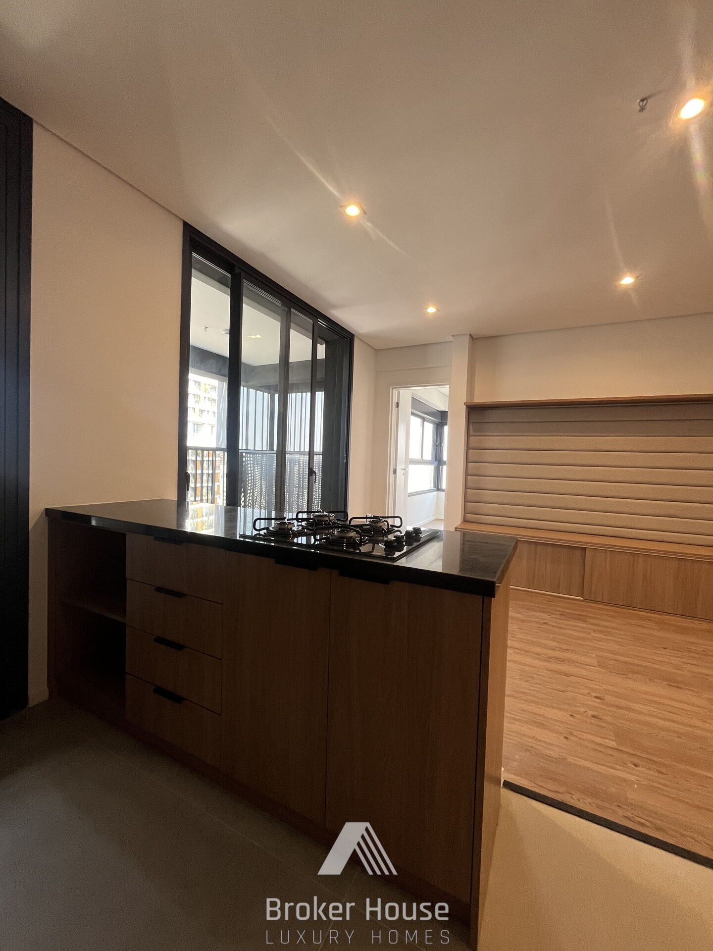 Apartamento à venda com 3 quartos, 105m² - Foto 11