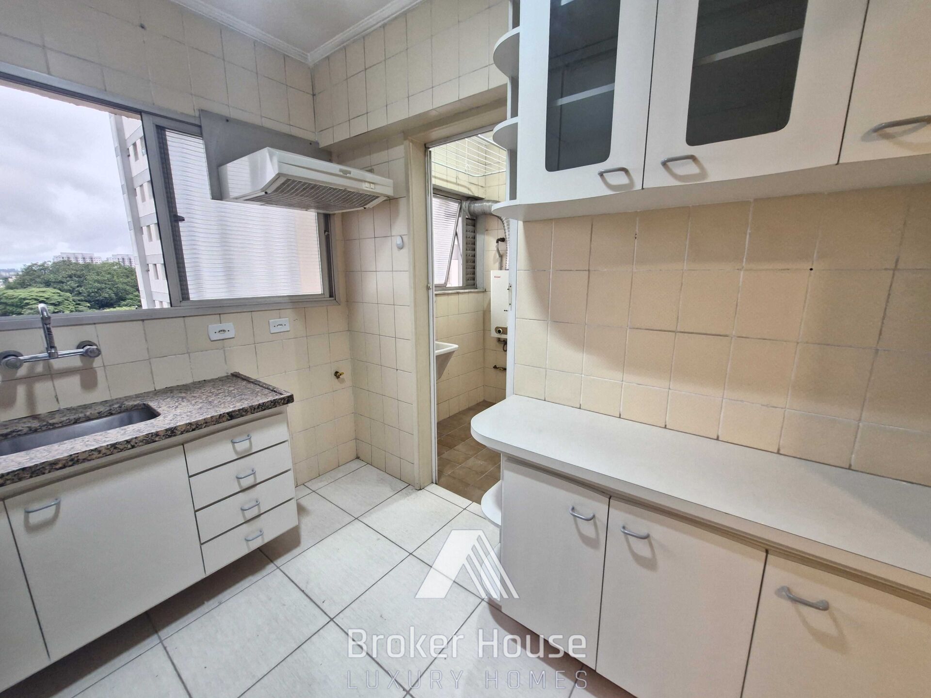 Apartamento à venda com 2 quartos, 60m² - Foto 24