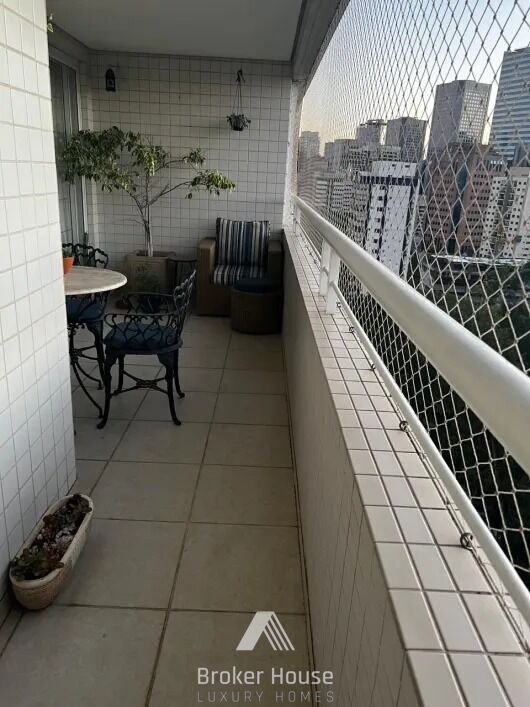 Apartamento à venda com 3 quartos, 117m² - Foto 7