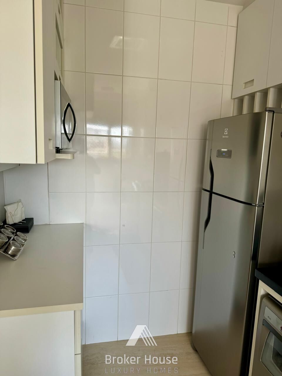 Apartamento para alugar com 2 quartos, 66m² - Foto 13