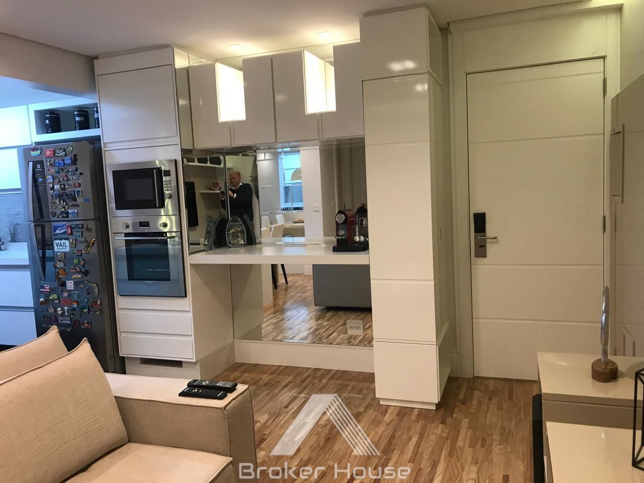 Apartamento à venda com 2 quartos, 69m² - Foto 4