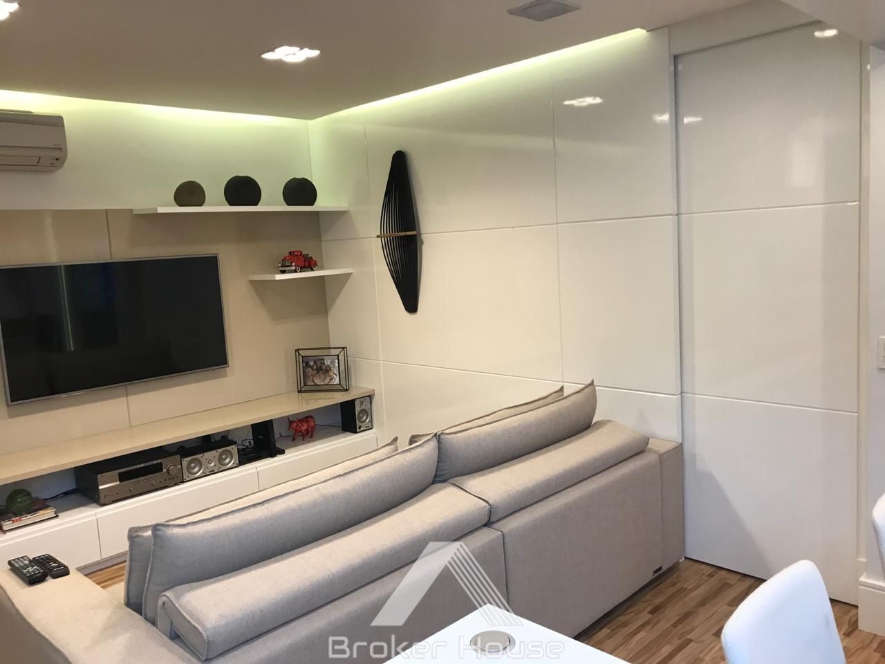 Apartamento à venda com 2 quartos, 69m² - Foto 3