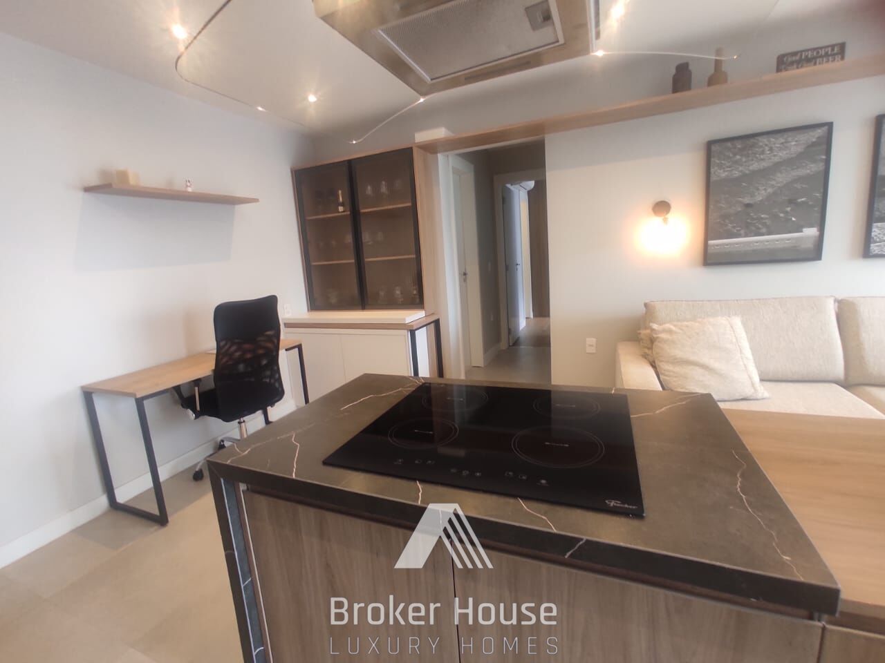 Apartamento à venda com 2 quartos, 70m² - Foto 9