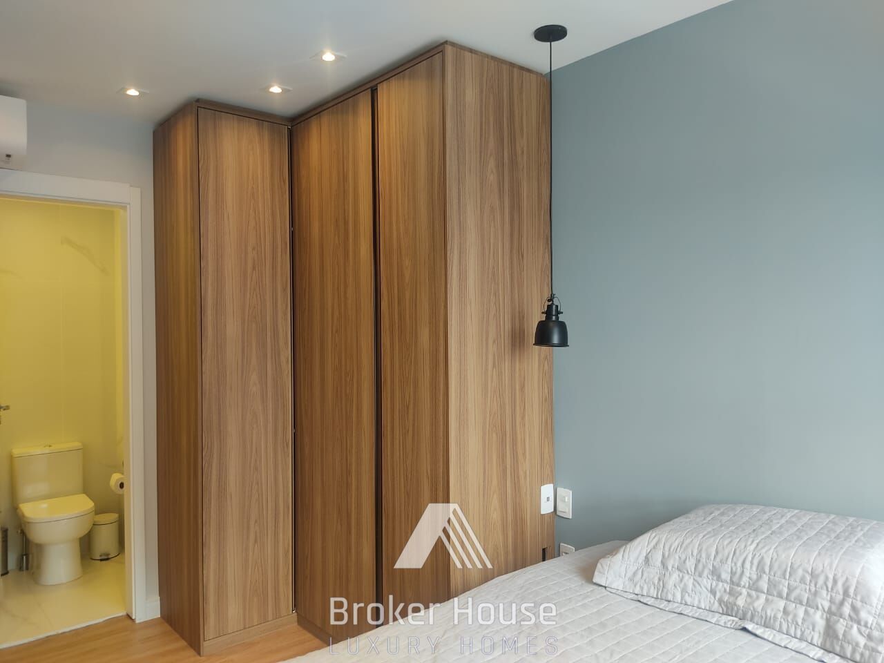 Apartamento à venda com 2 quartos, 70m² - Foto 29