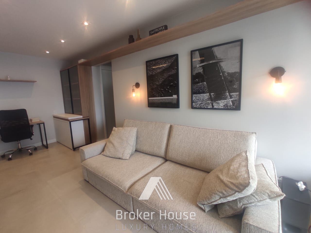 Apartamento à venda com 2 quartos, 70m² - Foto 2