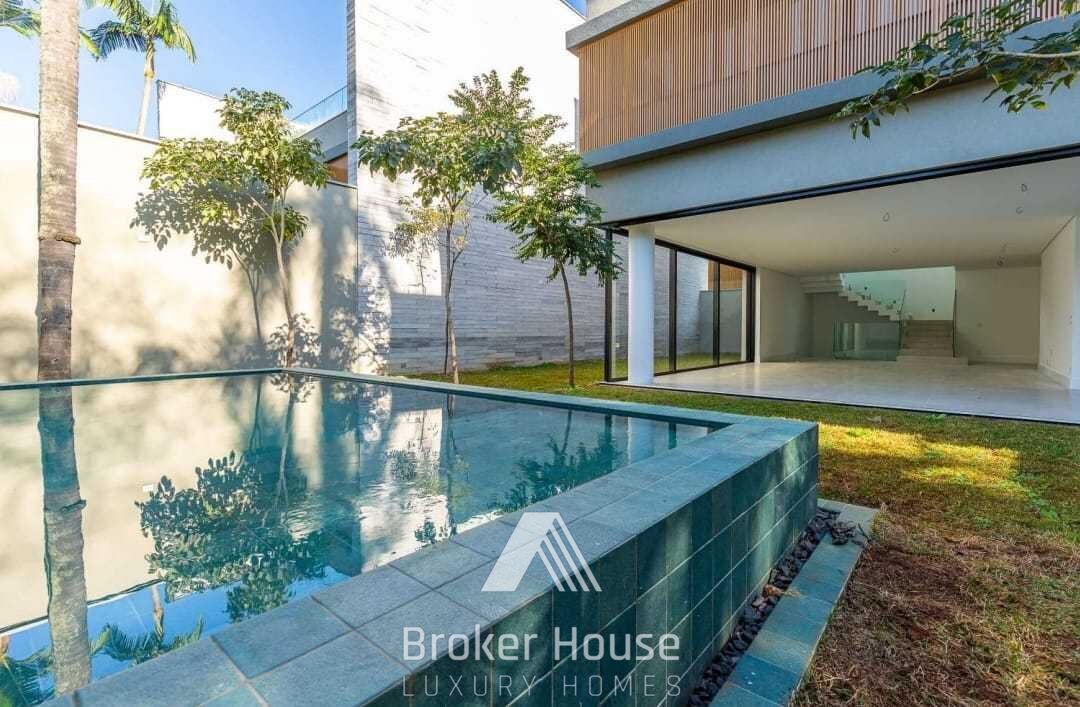 Casa de Condomínio à venda com 5 quartos, 867m² - Foto 4