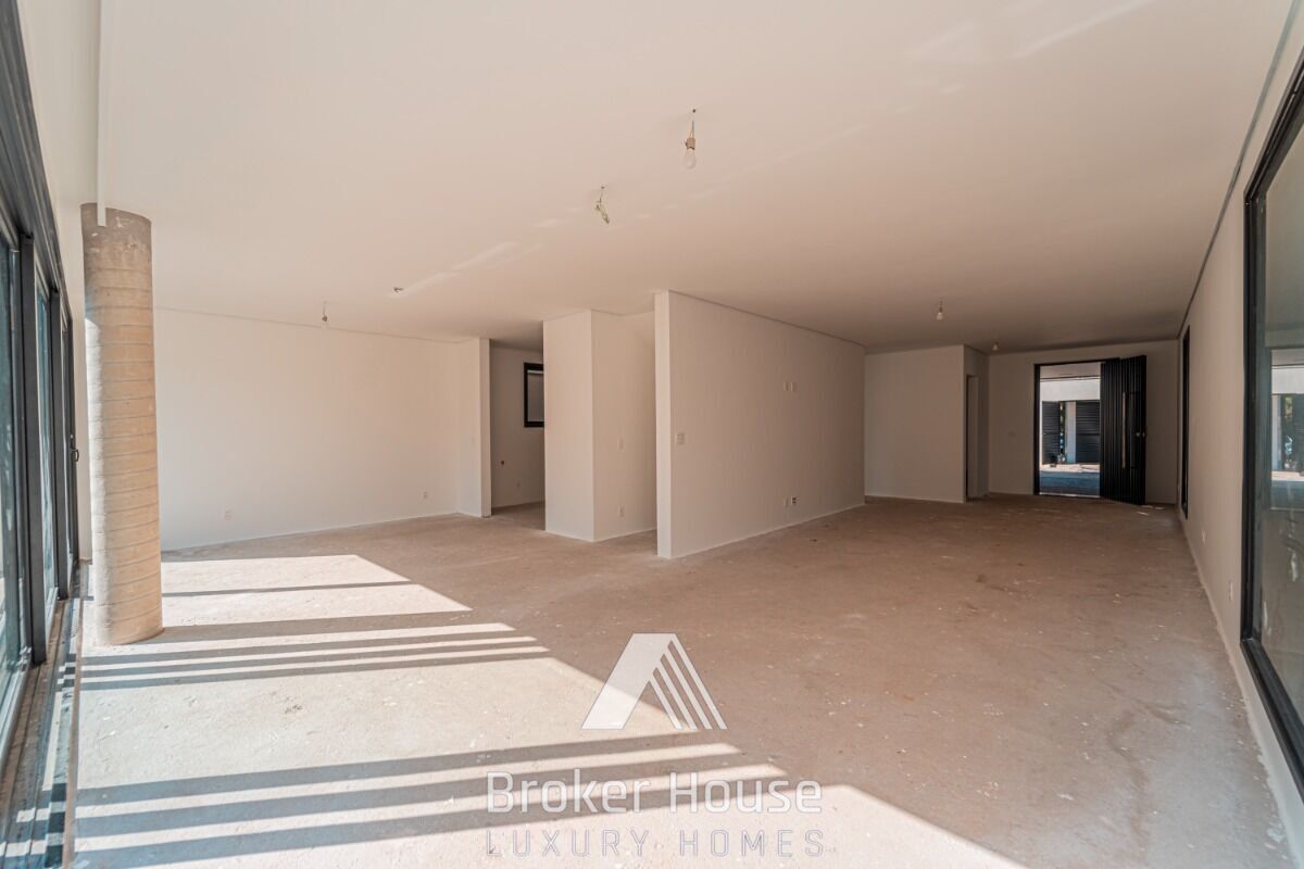 Casa de Condomínio à venda com 4 quartos, 281m² - Foto 4